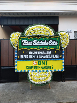Papan Bunga Duka di Hutamonu