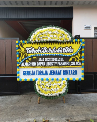Papan Bunga Duka di Hutamonu